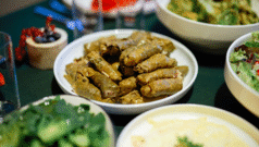 دُلمہ: سلطنت عثمانیہ کے باورچی خانوں میں جنم لینے والا پکوان جو سرحدوں اور عقیدوں کی قید سے نکل کر دنیا بھر میں پھیل گیا