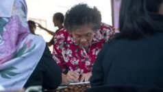 তিন বছরে তিন প্রধানমন্ত্রী ও যুদ্ধ, আজ সংসদ নির্বাচন ও গণভোট হচ্ছে থাইল্যান্ডে