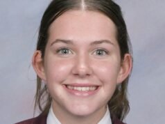Mandurah student Sophie Wood becomes first responder to pedestrian hit by cyclist