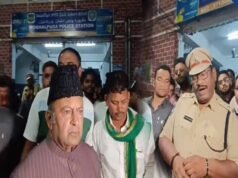 Video: AIMIM workers attacked near Lal Darwaza in Hyderabad