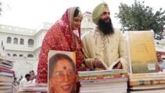 ਪੰਜਾਬ ੀ ਵਿਆਹਾ ਂ ‘ ਚ ਕਿਤਾਬਾ ਂ ਦ ੀ ਸਟਾਲ ਲਗਾਉਣ ਵਾਲ ੀ ਇਹ ਨਵੀ ਂ ਪਿਰਤ ਕ ੀ ਹੈ?