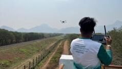 ரயிலில் யானைகள் அடிபடாமல் டிரோன், ஏஐ தொழில்நுட்பம் மூலம் எவ்வாறு தடுக்கிறார்கள்? பிபிசி கள ஆய்வு