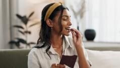 இரவில் நொறுக்குத்தீனி சாப்பிடுவதால் நல்ல தூக்கம் வருமா?