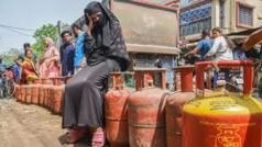 सरकार ने कहा पेट्रोल-डीज़ल की कमी नहीं लेकिन एलपीजी पर दबाव, केरोसीन-कोयले का इंतज़ाम