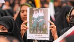 वियतनाम की वो ‘नेपाम गर्ल’, ग़ज़ा के बच्चे और ईरान की स्कूली छात्राएं…मोहम्मद हनीफ़ का ब्लॉग