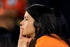 பாகிஸ்தான் வீரரை ஏலம் எடுத்த சன்ரைசர்ஸ் லீட்ஸ் – விமர்சனங்களை சந்திக்கும் காவ்யா மாறன்