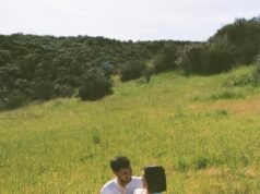 Twilight actor Taylor Lautner and his wife are expecting their first child together