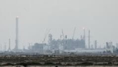 ईरान युद्ध: गैस फ़ील्ड पर हमले के बाद क़तर के बड़े पेट्रोलियम प्लांट पर ईरान का जवाबी हमला