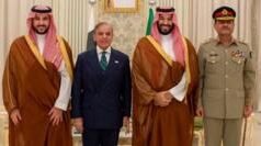 ایران کے جوابی حملے، سعودی دفاعی معاہدہ اور خارجہ پالیسی: ’صرف پاکستان کی معیشت ہی اسے ایک طرف جھکنے پر مجبور کر سکتی ہے‘