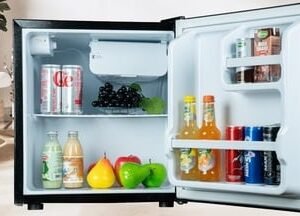 Mini_Fridge_1774022243236_1774022258663.jpg
