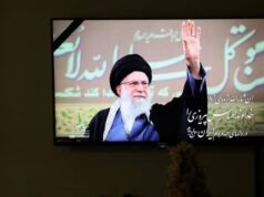 ഖാംനഈയുടെ അന്ത്യം: ഇറാനിൽ സമ്മിശ്ര പ്രതികരണം; വിശ്വസിക്കാനാകാതെ അനുയായികൾ; ആഹ്ലാദിച്ച് മറ്റൊരു വിഭാഗം