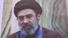 मोजतबा ख़ामेनेई कौन हैं जो बने ईरान के नए सुप्रीम लीडर