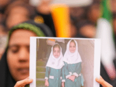 مناب میں ایرانی طالبات کے اجتماعی جنازے