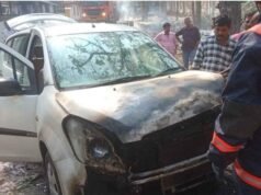 ചപ്പുചവറുകളില് നിന്നും തീപ്പിടിച്ചു; പൊങ്കാലയിടാന് എത്തിയ സ്ത്രീയുടെ കാര് കത്തി നശിച്ചു