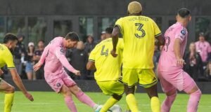 Messi joins Ronaldo in exclusive 900-goal club