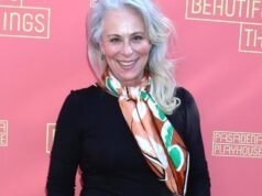 Jane Kaczmarek marries her high school sweetheart.