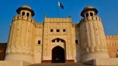 لاہور کے شاہی قلعے میں لوہ مندر اور سکھ حمام کی بحالی: ’کسی بھی دور کی نشانی مٹانا ہماری پالیسی نہیں‘