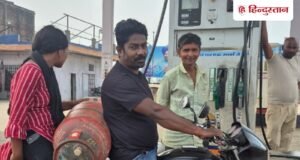 पेट्रोल-डीजल और एलपीजी सिलेंडर के आज क्या हैं रेट, कच्चा तेल 111 डॉलर के पार