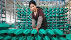 ईरान युद्ध के बावजूद चीन की जीडीपी में उम्मीद से ज़्यादा बढ़ोतरी कैसे हुई?