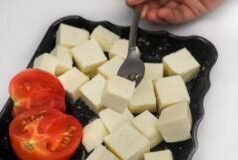 ગુજરાતમાં નકલી પનીરનો વિવાદ: નકલી પનીર, એનાલૉગ પનીર અને અસલી પનીર વચ્ચે શું ફરક હોય છે?