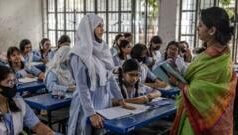 বাংলাদেশের বেসরকারি স্কুলে অবসরপ্রাপ্ত শিক্ষক নিয়োগ কেন দিচ্ছে সরকার?
