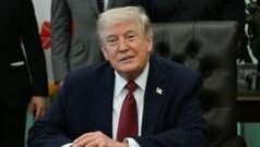 ইরানের পতাকাবাহী কার্গো জাহাজ আটক করেছে যুক্তরাষ্ট্র: ট্রাম্প