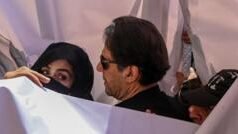 اڈیالہ جیل میں قید بشریٰ بی بی کی آنکھ کا آپریشن: ’ریٹینل ڈیٹیچمنٹ‘ بیماری کیا ہے؟