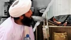’تھوکے گئے متبرک پانی سے کینسر کا علاج‘: طبی سہولیات کی قلت سے مایوس افغان روحانی معالجین سے رجوع پر مجبور