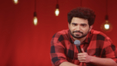 سمے رائنا کی سٹیج پر واپسی، وہ انڈین کامیڈین جن کا کریئر کسی دوسرے شخص کے لطیفے کے سبب داؤ پر لگا