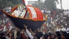 ‘দল বাঁচাতে’ শীর্ষ নেতাদের দেশে ফিরতে বলছে আওয়ামী লীগের তৃণমূল