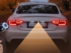 पुरानी कार को दें मॉडर्न लुक, नाइट विजन और 170-डिग्री वाइड एंगल वाले रिवर्स कैमरा अब आपके बजट में