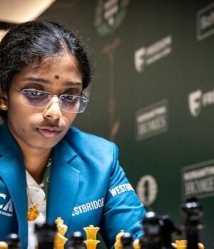 Vaishali-beat-Kateryna-Lagno-in-the-final-round---_1776299710950_1776299724555.jpg