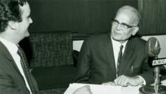 जब चंबल के सैकड़ों डाकुओं ने जयप्रकाश नारायण के सामने डाले हथियार