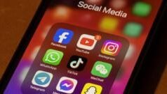 గ్రీస్: 15 ఏళ్లలోపు చిన్నారుల సోషల్ మీడియా వినియోగంపై నిషేధం దిశగా మరోదేశం