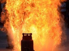 തിരുവനന്തപുരത്ത് ഗ്യാസ് സിലിണ്ടര് പൊട്ടിത്തെറിച്ച് വീട് തകര്ന്നു; ഗൃഹനാഥനും മകനും പരുക്ക്