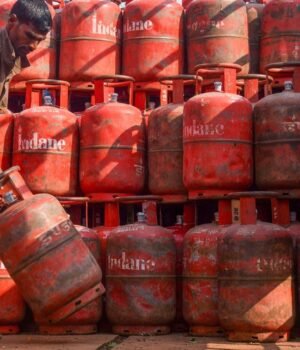 lpg_price_hike_1_jan_1767239263100_1767239295444_1776174531412.jpg