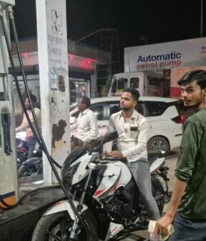 petrol_price_1776301557768_1776301558030.jpeg