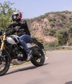 triumph-scrambler-350x-review-102605888-16x9_0.jpg